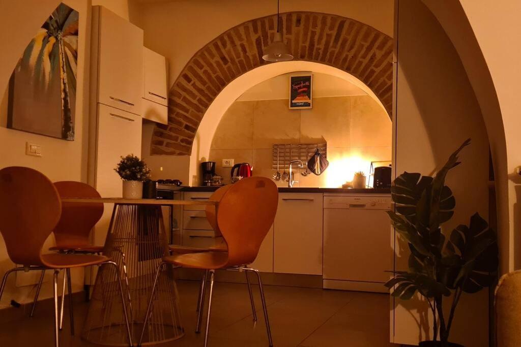 Appartement Vintage Colosseo à Rome Extérieur photo